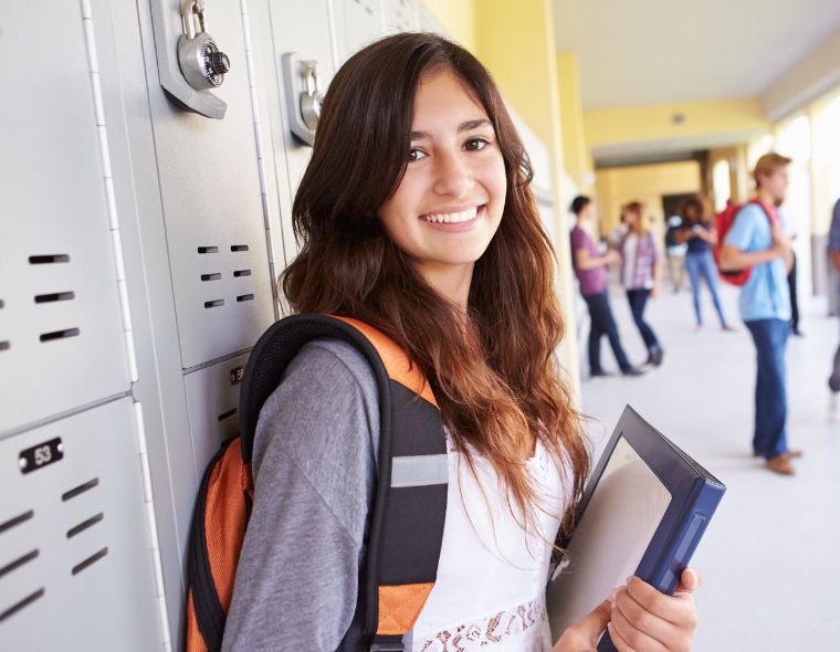DNE ou outras carteirinhas de estudante: qual escolher?