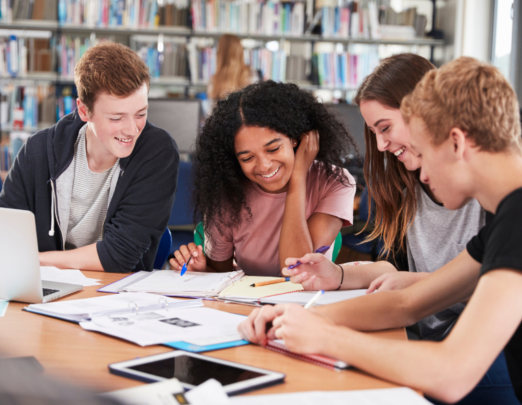 Educação pública: o que a UNE faz pelos estudantes