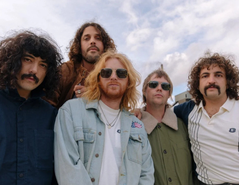 Confirmado Sticky Fingers no Brasil em setembro
