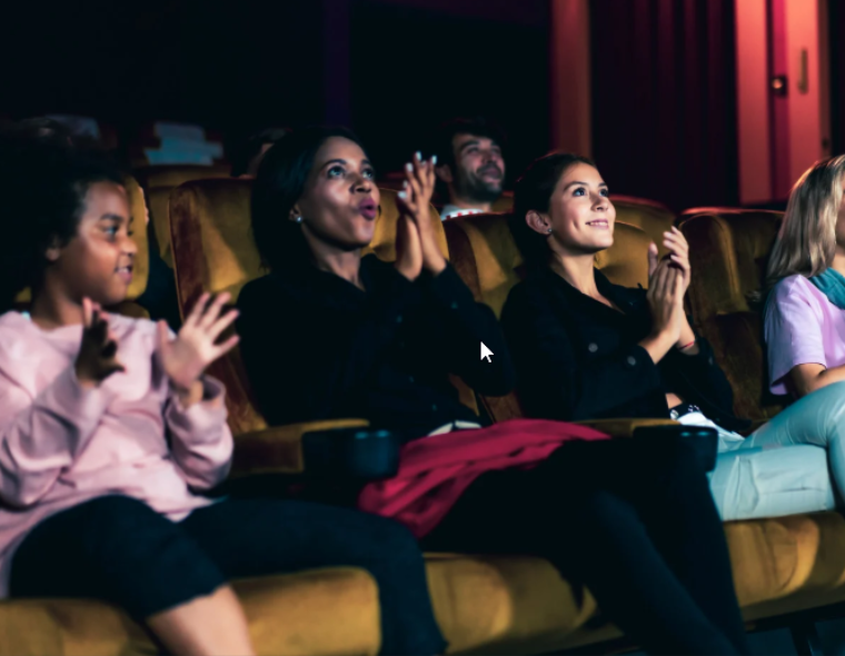 Como comprovar meia-entrada no cinema com o DNE