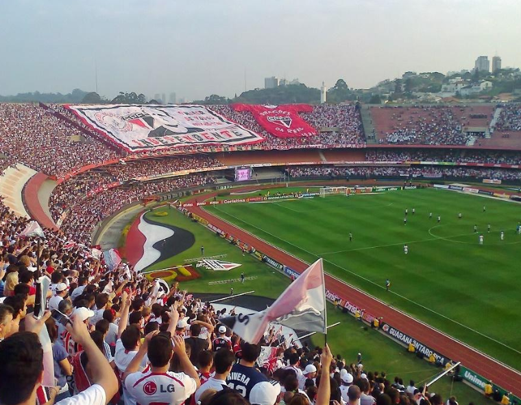 Quanto custa assistir a um jogo de futebol no Brasil?