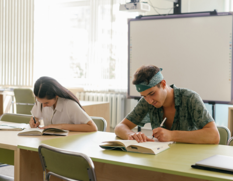 Principais benefícios para estudantes com o DNE